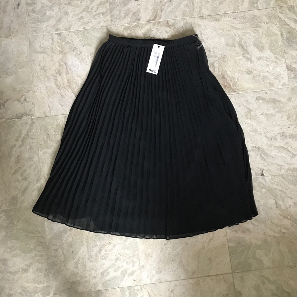 Boohoo pleated midi skirt